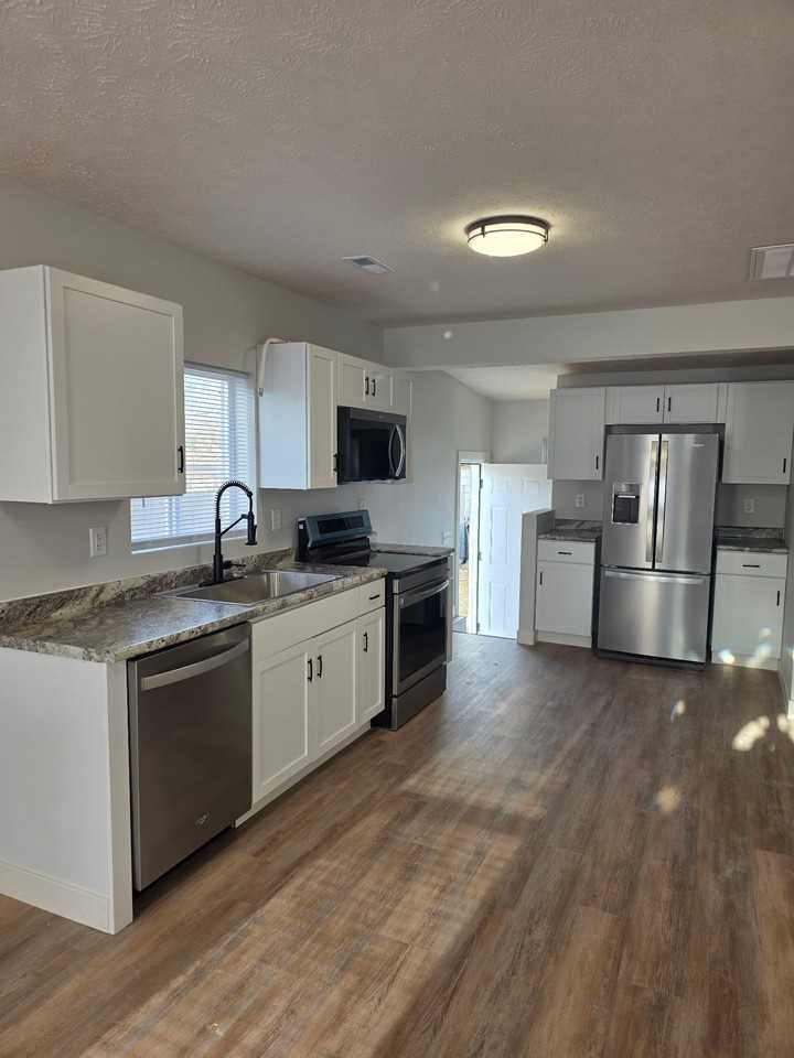 2025 N 31st St - Photo 6 of 20