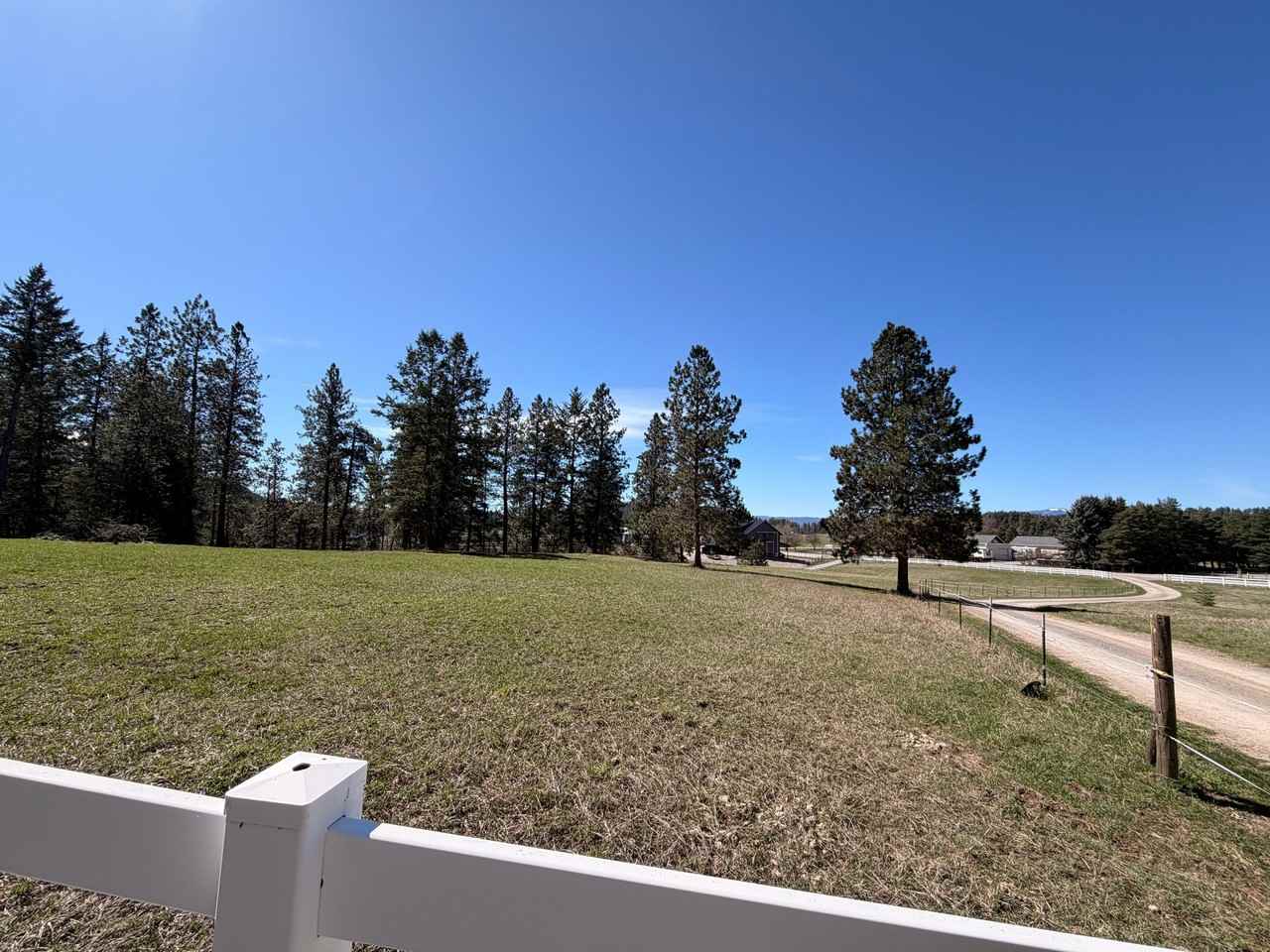 130 Shawnee Dr #B - Photo 3 of 10