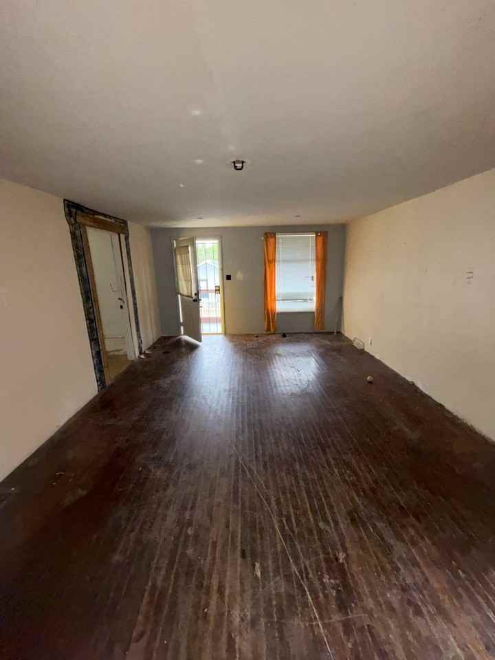 3024 Glenwood Ave - Photo 3 of 20