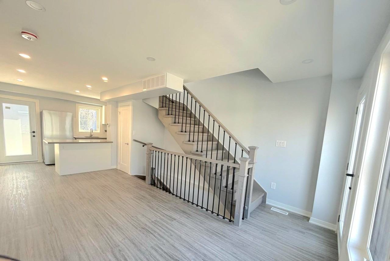 984 Ossington Avenue - Photo 7 of 16