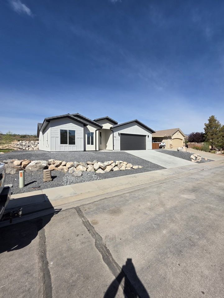 972 S Mulberry Dr #NA - Photo 2 of 36