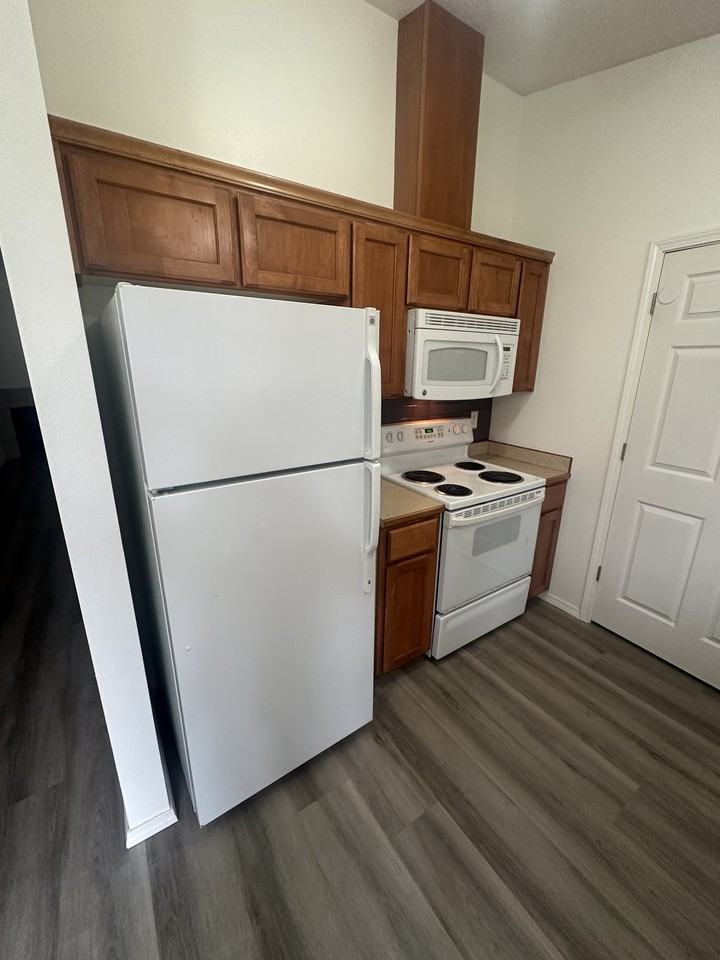 940 N 16th St #NA - Photo 5 of 13