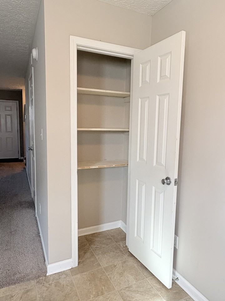 2509 Jersey Ct #B - Photo 5 of 14