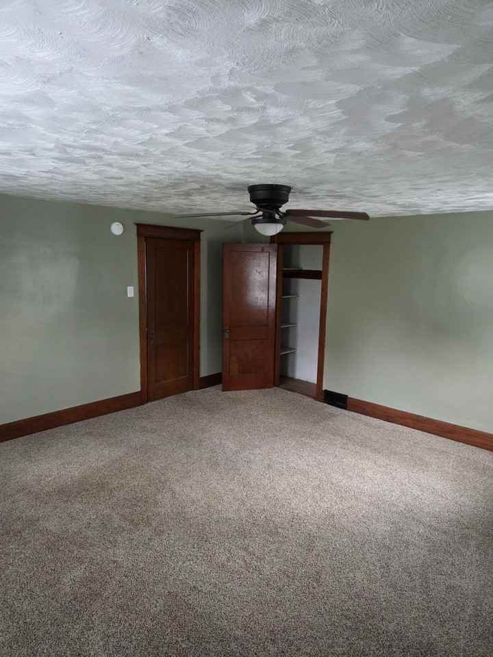 3016 Leechburg Rd #1 - Photo 6 of 10