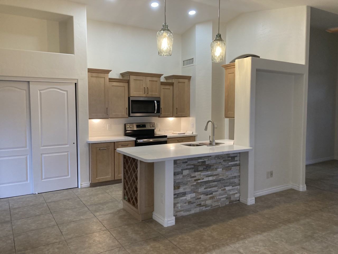 1503 W Pacific Dr #NA - Photo 3 of 20