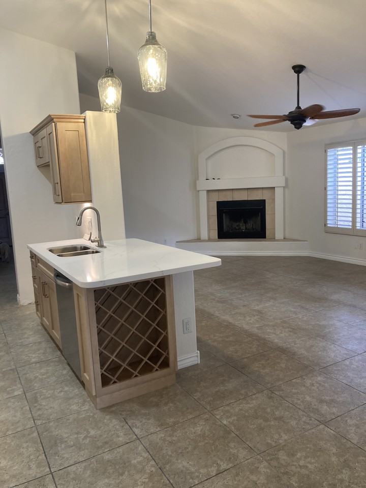 1503 W Pacific Dr #NA - Photo 5 of 20