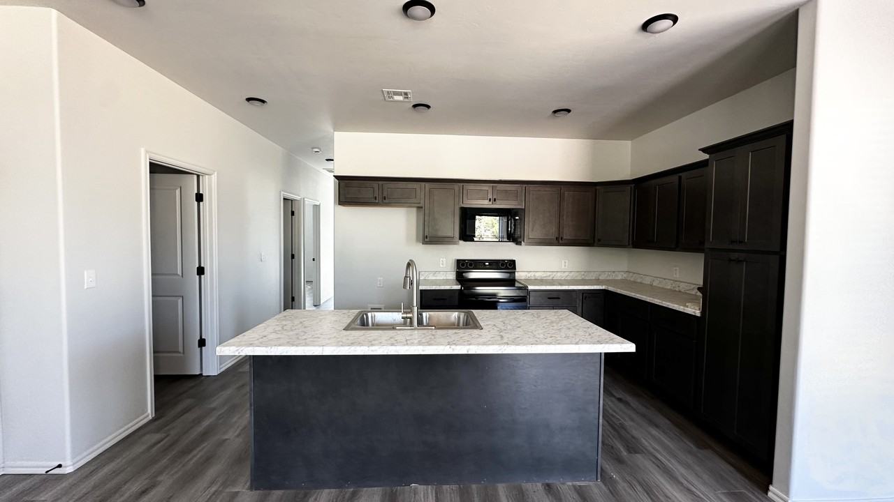 Creekdale #1700-1702 - Photo 2 of 12