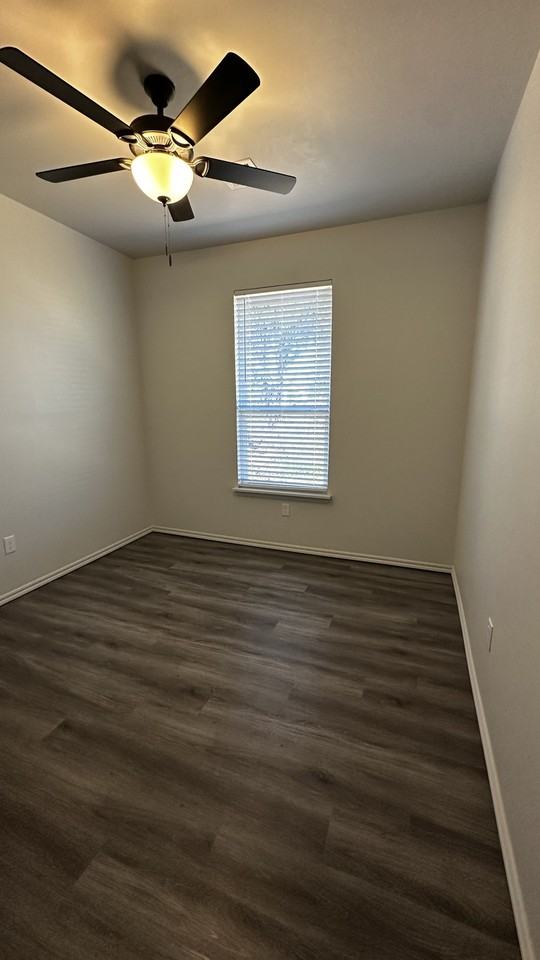 Creekdale #1700-1702 - Photo 4 of 12