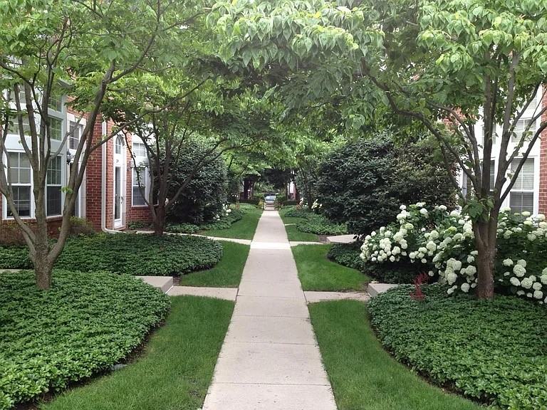 133 N Georgetown Sq #133 - Photo 3 of 23