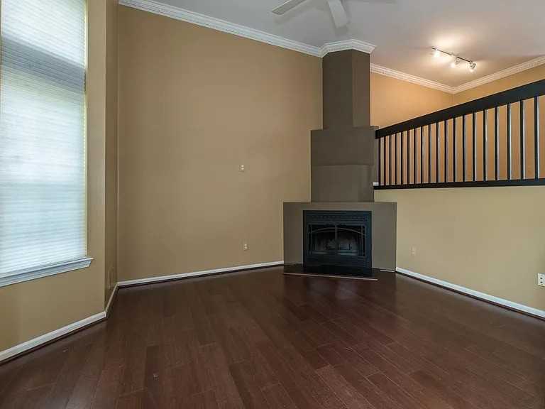 133 N Georgetown Sq #133 - Photo 6 of 23