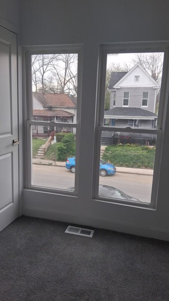 585 Kelton Ave #NA - Photo 3 of 5