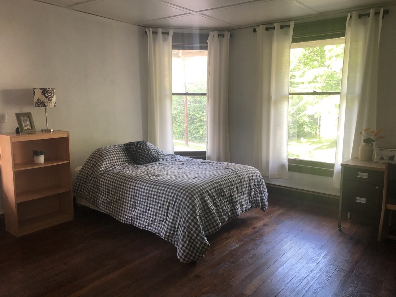 210 Delaware Ave #4 - Photo 3 of 7