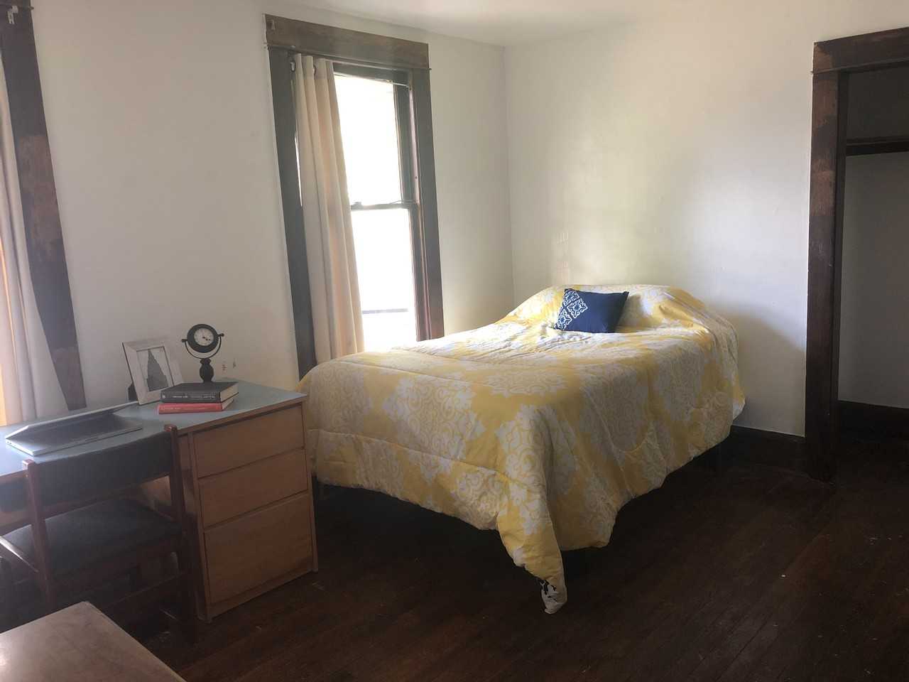 210 Delaware Ave #4 - Photo 4 of 7