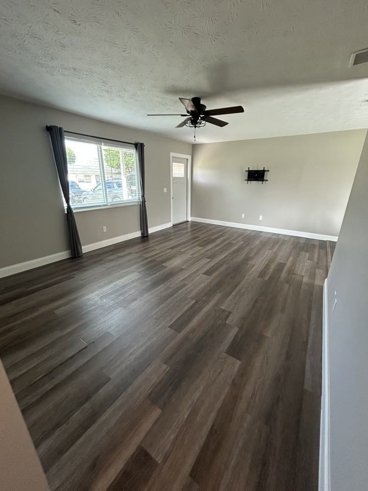 2380 Se Harrington Ave #NA - Photo 4 of 26