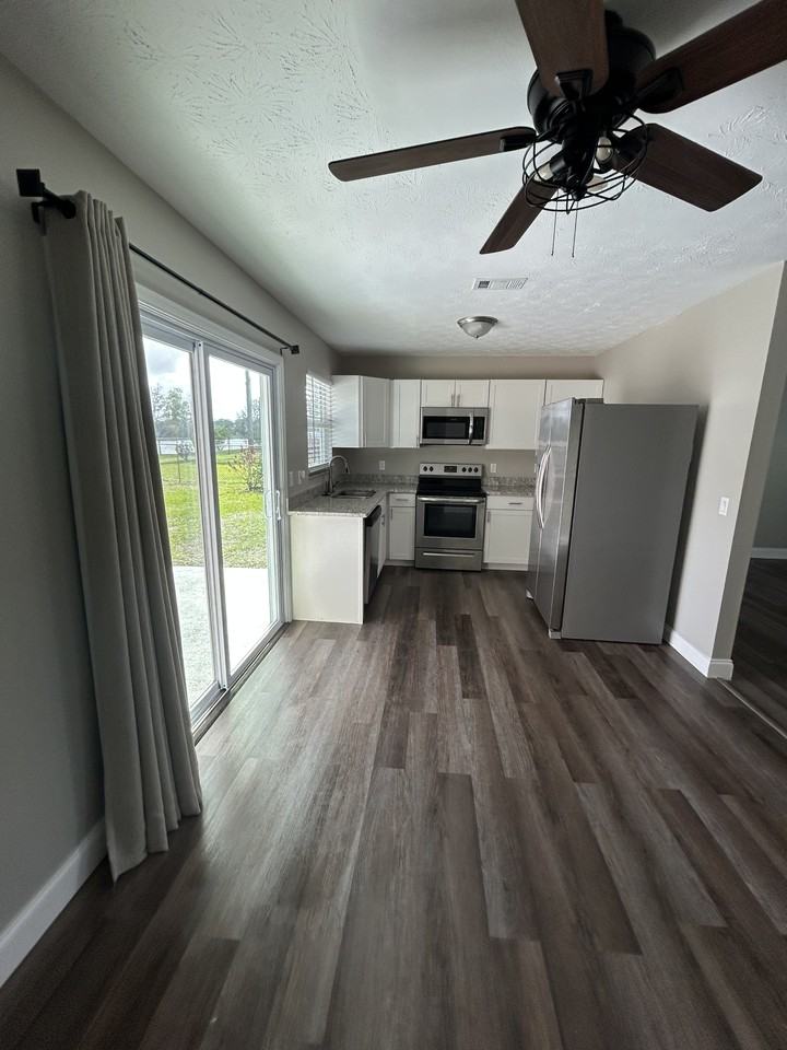 2380 Se Harrington Ave #NA - Photo 6 of 26