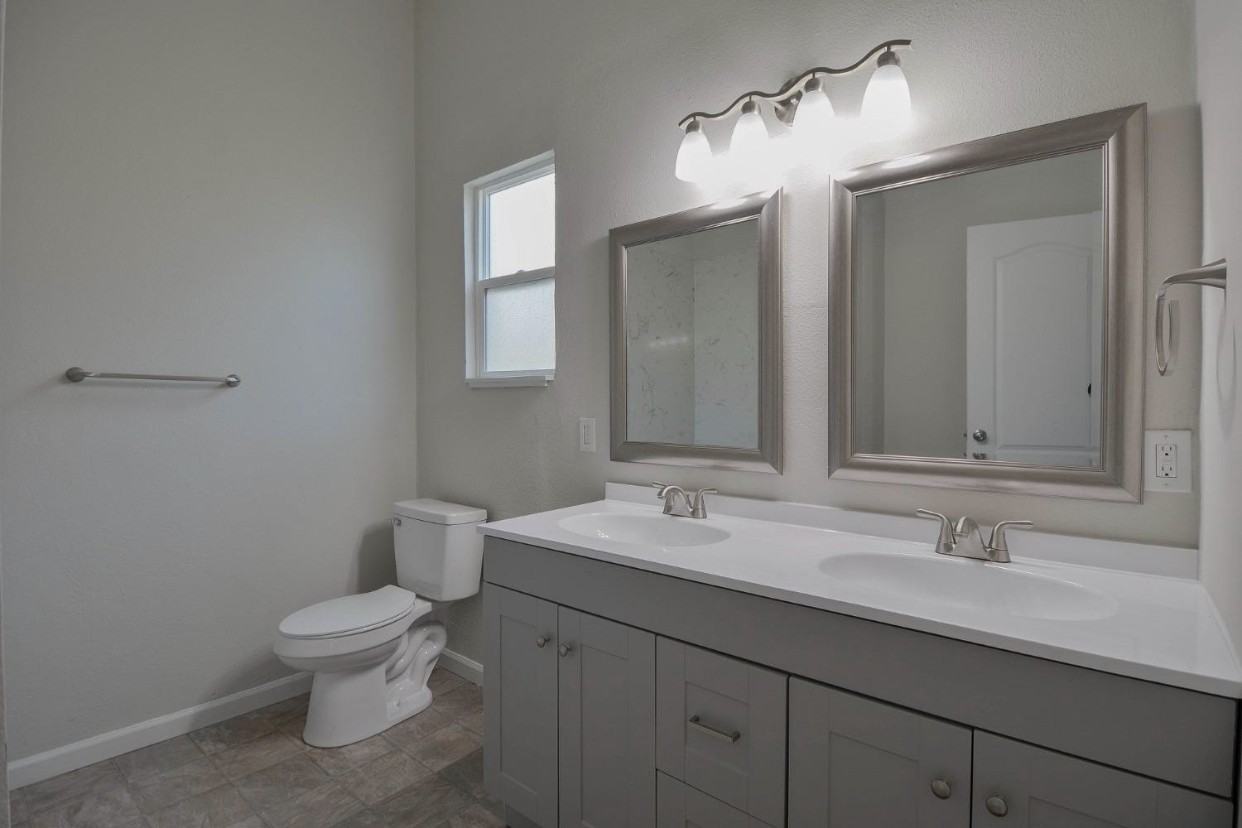 1341 P St #NA - Photo 3 of 8