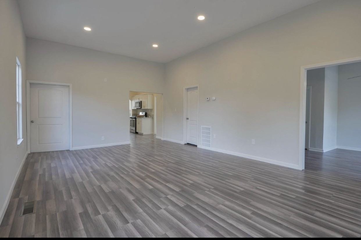 1341 P St #NA - Photo 4 of 8