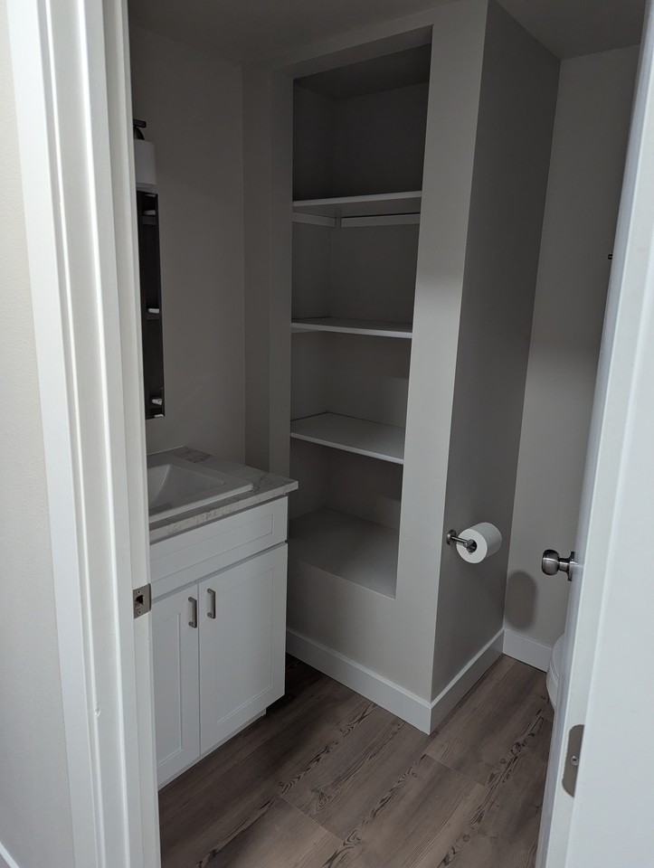 1823 Alderson Ave #NA - Photo 2 of 12