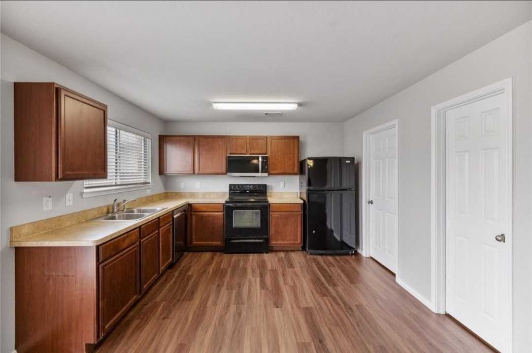 2048 Stagecoach Trl #NA - Photo 2 of 39