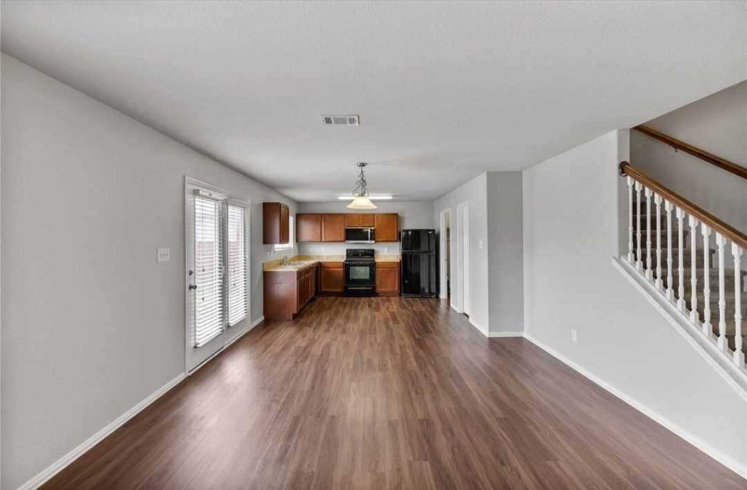 2048 Stagecoach Trl #NA - Photo 4 of 39