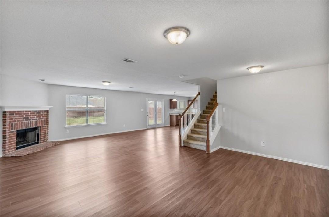 2048 Stagecoach Trl #NA - Photo 7 of 39