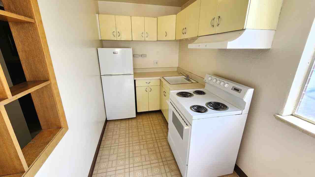 925 S Washington St #303 - Photo 3 of 8