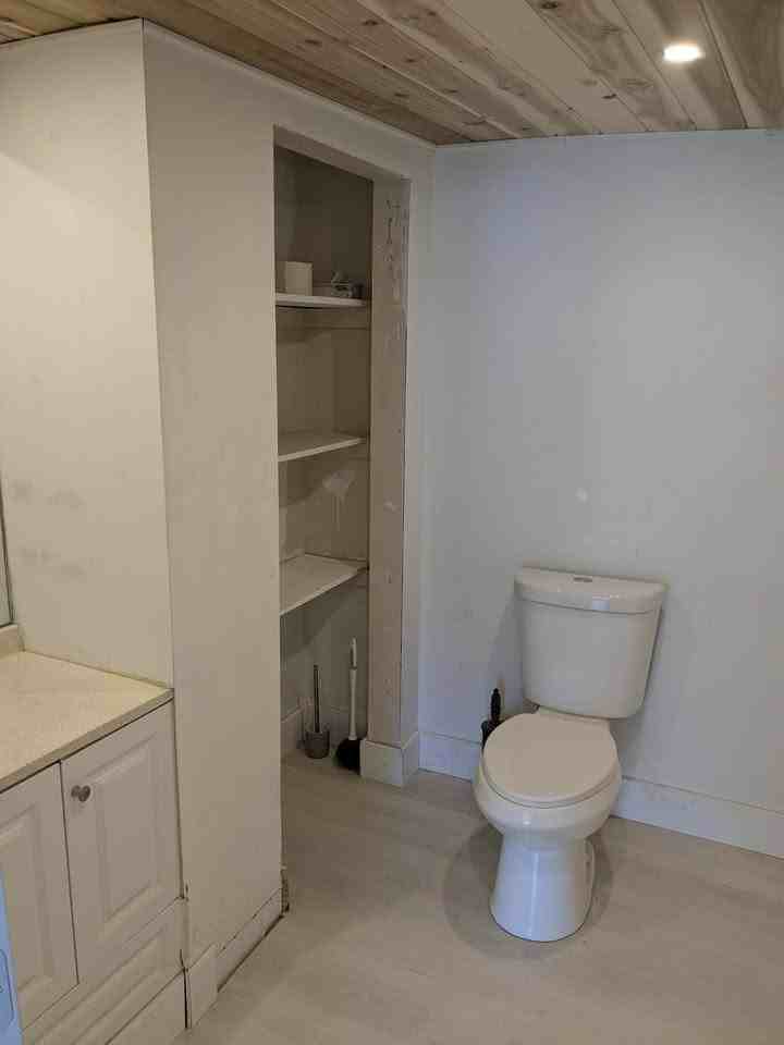 605 Ne 27th St #NA - Photo 5 of 11