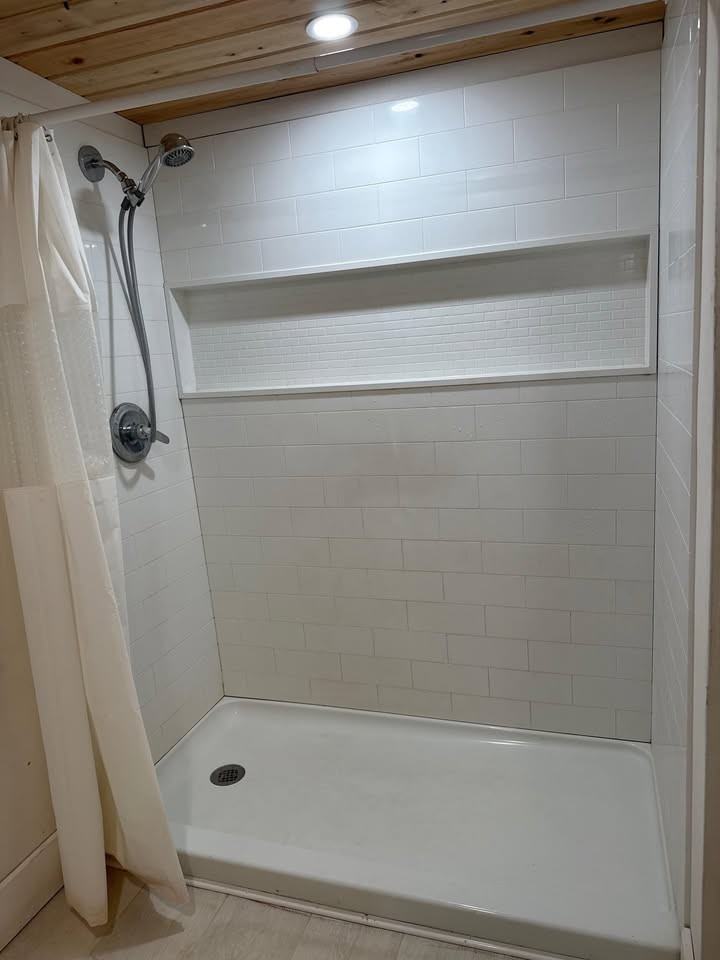 605 Ne 27th St #NA - Photo 6 of 11