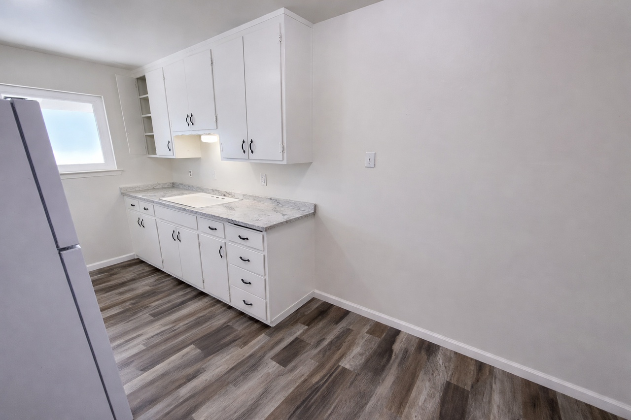 11752 Jones St #11752 - Photo 3 of 5