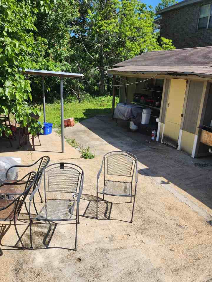 735 Pontalba St #1 - Photo 2 of 4