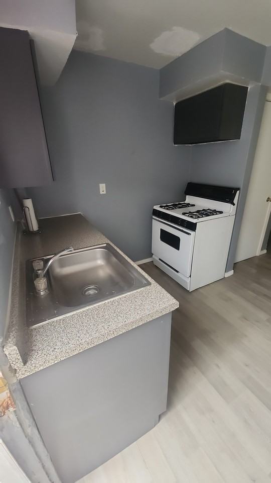 2312 Grant Ave - Photo 4 of 6