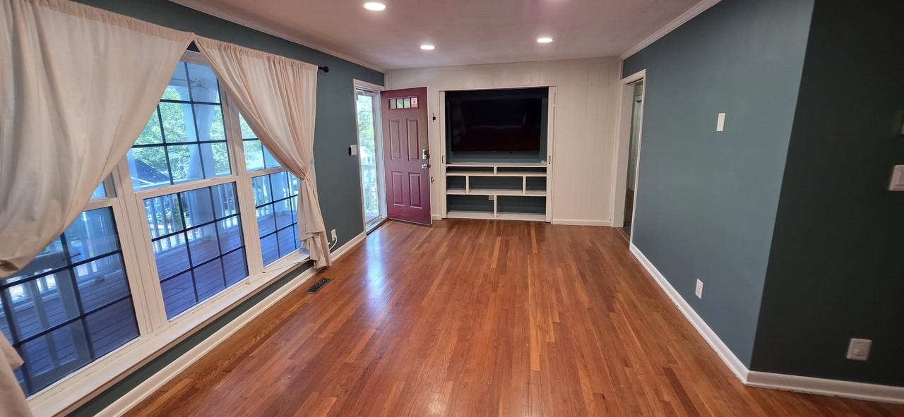 902 Endicott St #NA - Photo 3 of 11