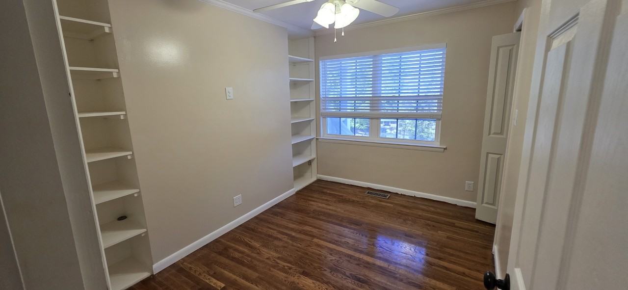 902 Endicott St #NA - Photo 6 of 11