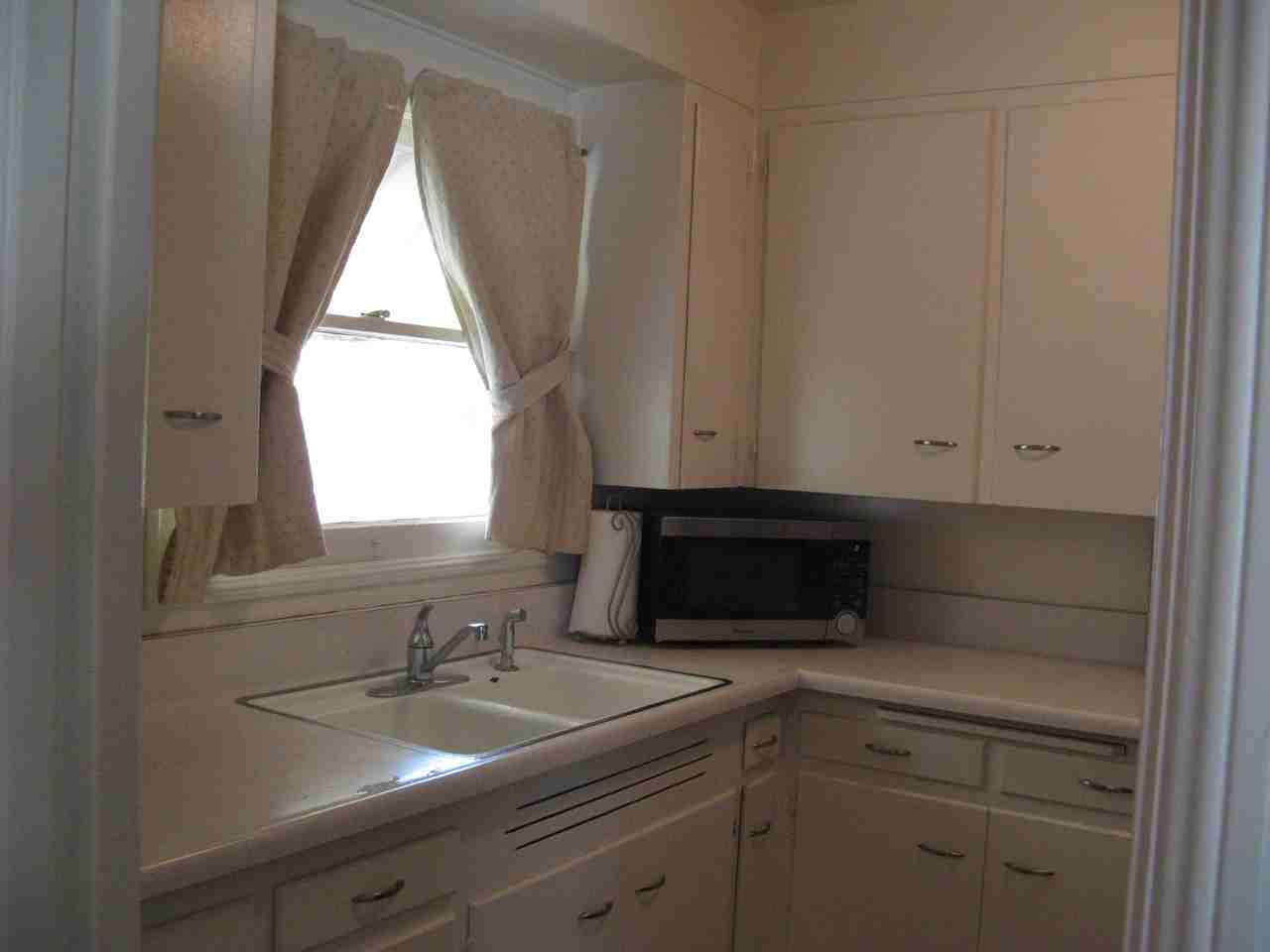 8556 Kempster Ave #NA - Photo 6 of 15