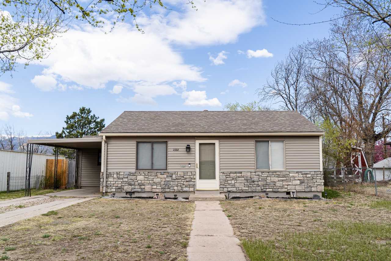 2208 Bonfoy Ave #NA - Photo 4 of 15