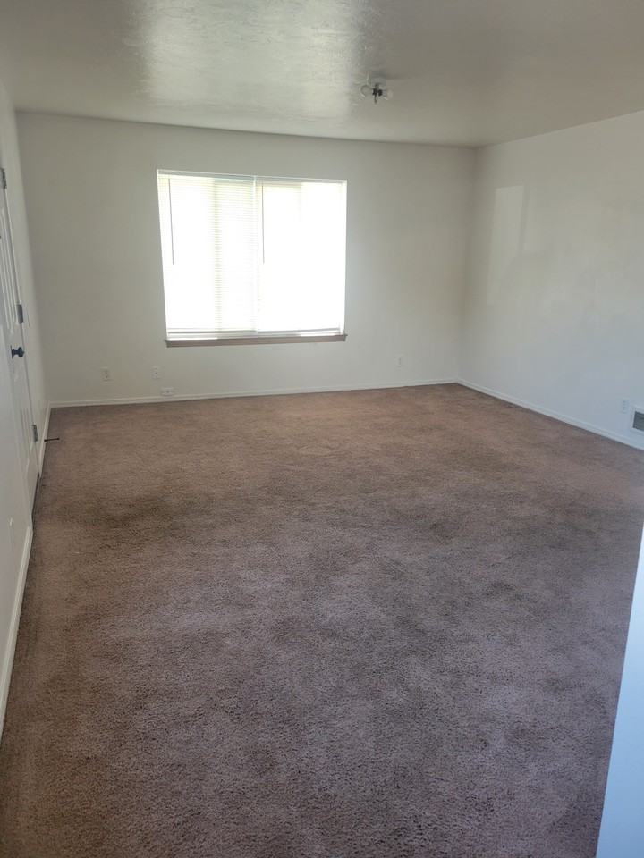 2140 Stace St #2 - Photo 2 of 12