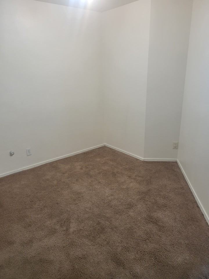 2140 Stace St #2 - Photo 4 of 12