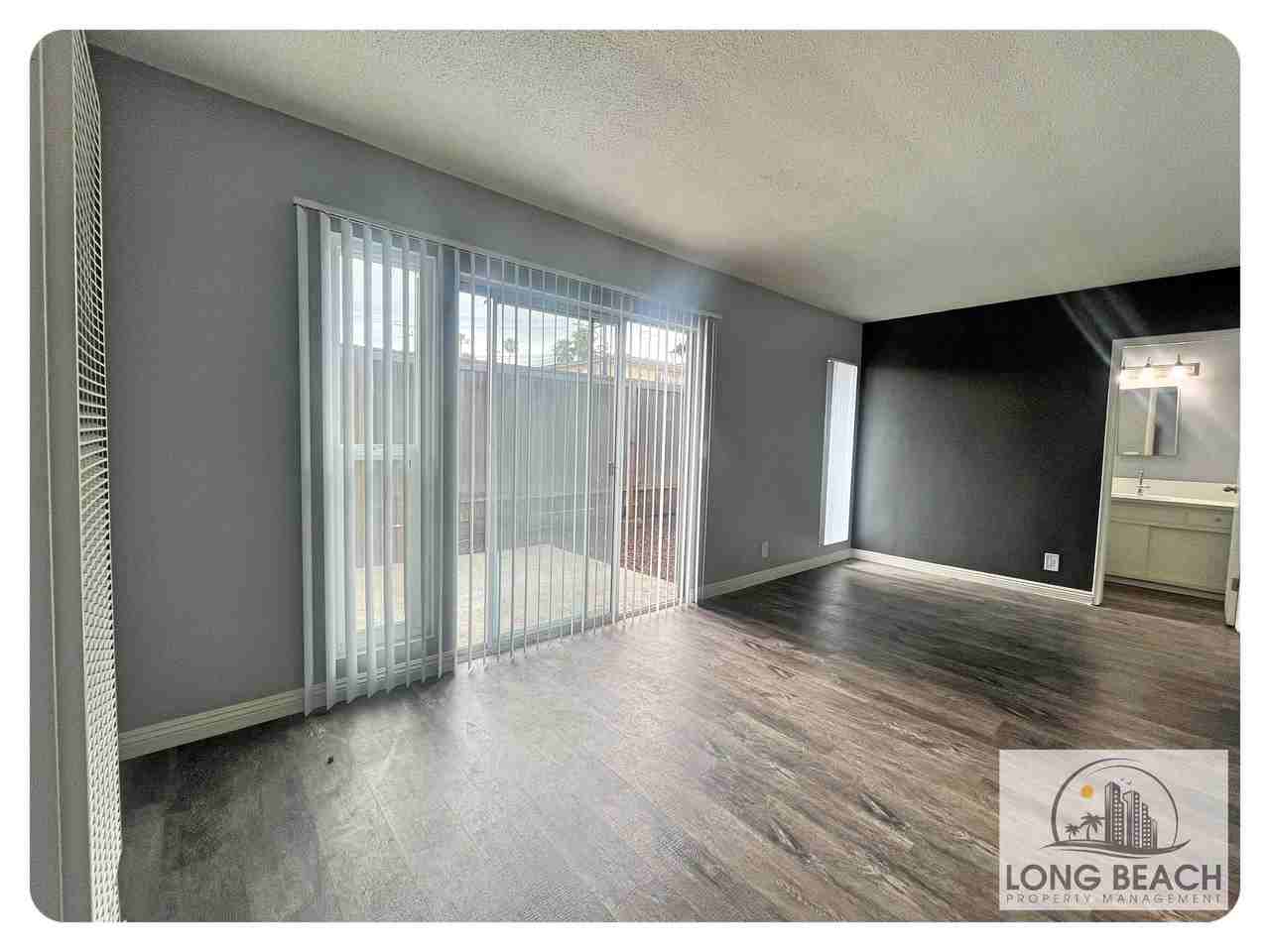 859 West 19th Street #9 - Photo 5 of 9