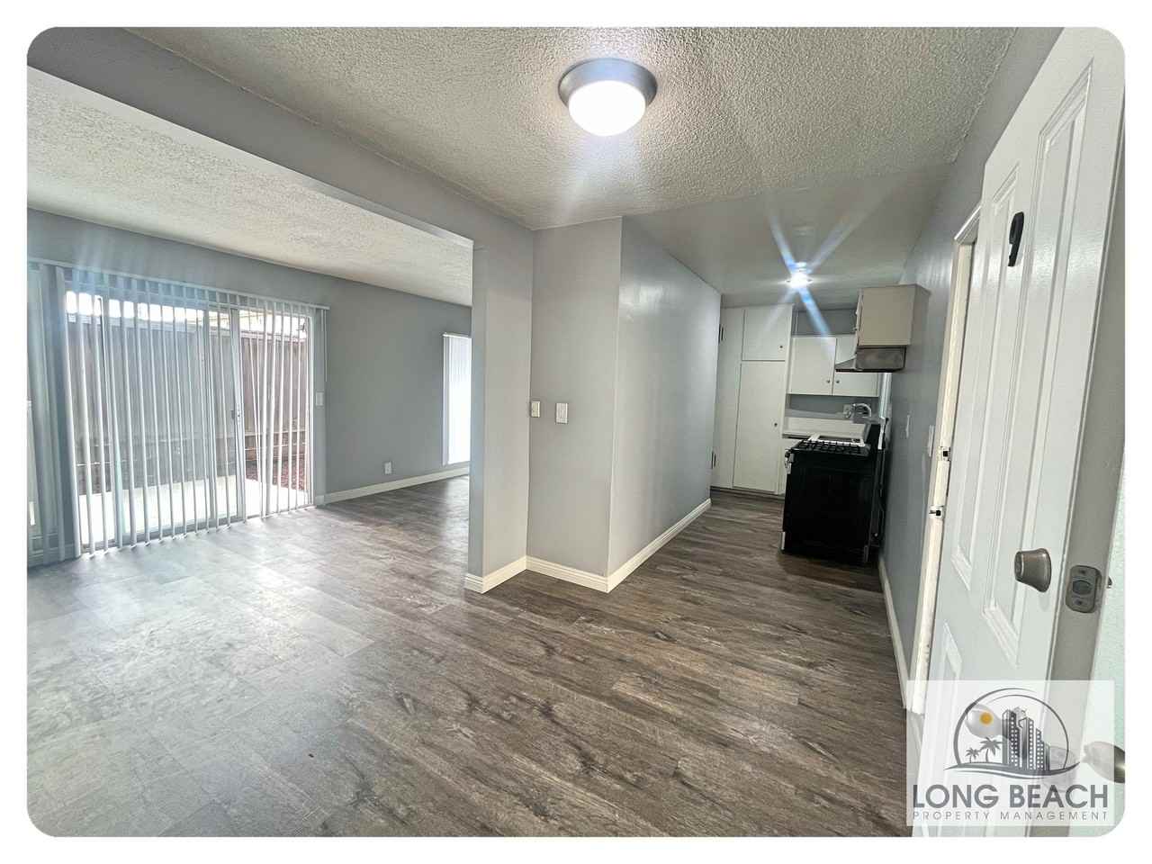 859 West 19th Street #9 - Photo 2 of 9