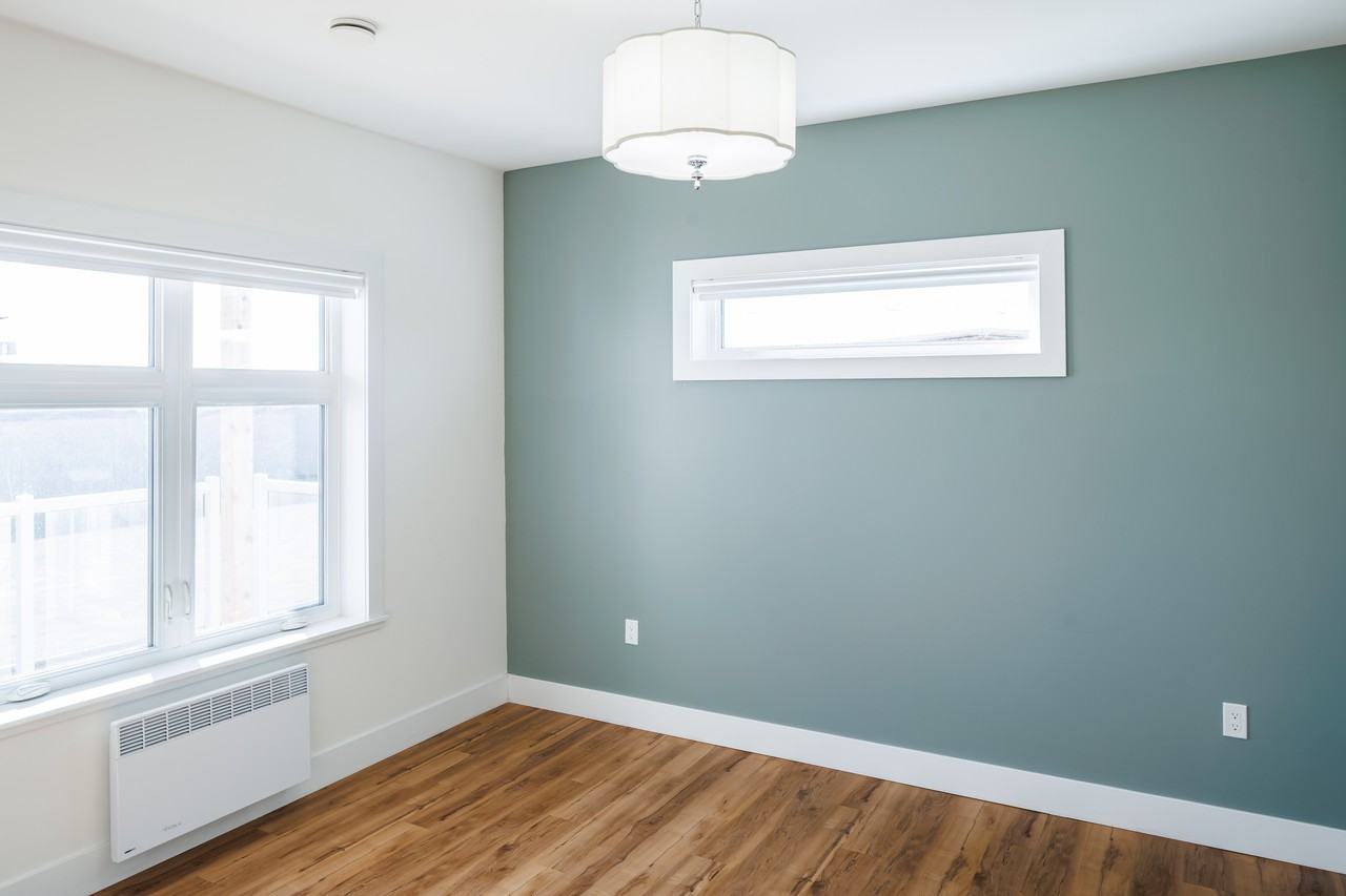 76 Kensington Road - Photo 5 of 14