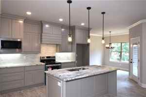 featured image of 21 Kirkcudbright Ln