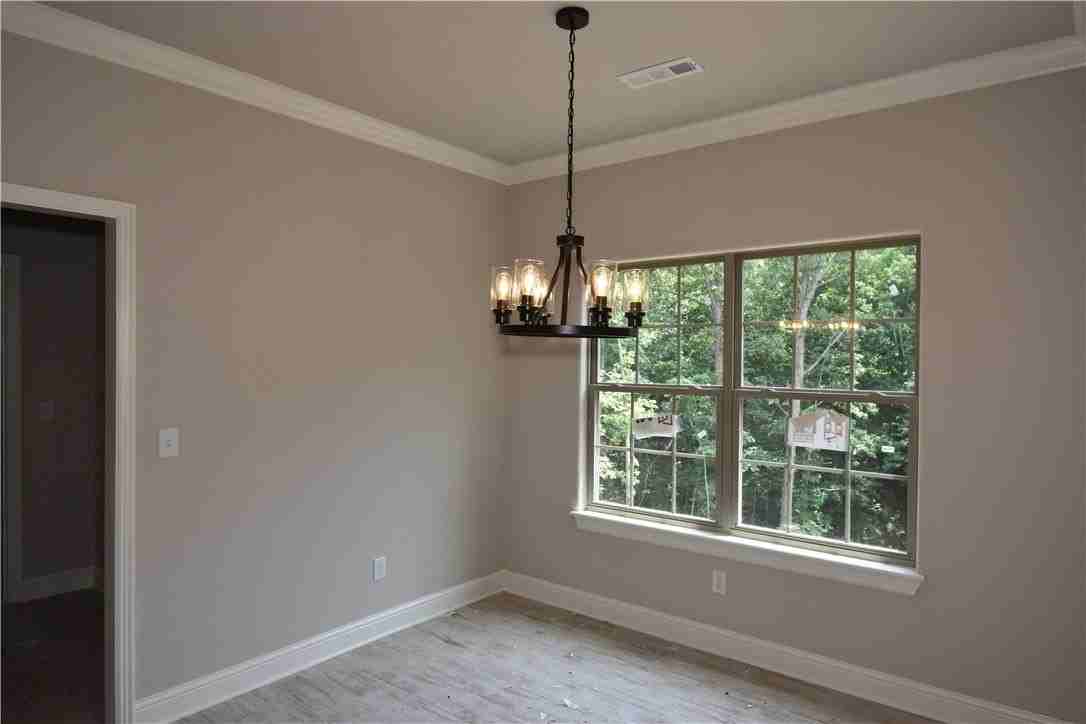 21 Kirkcudbright Ln - Photo 6 of 25