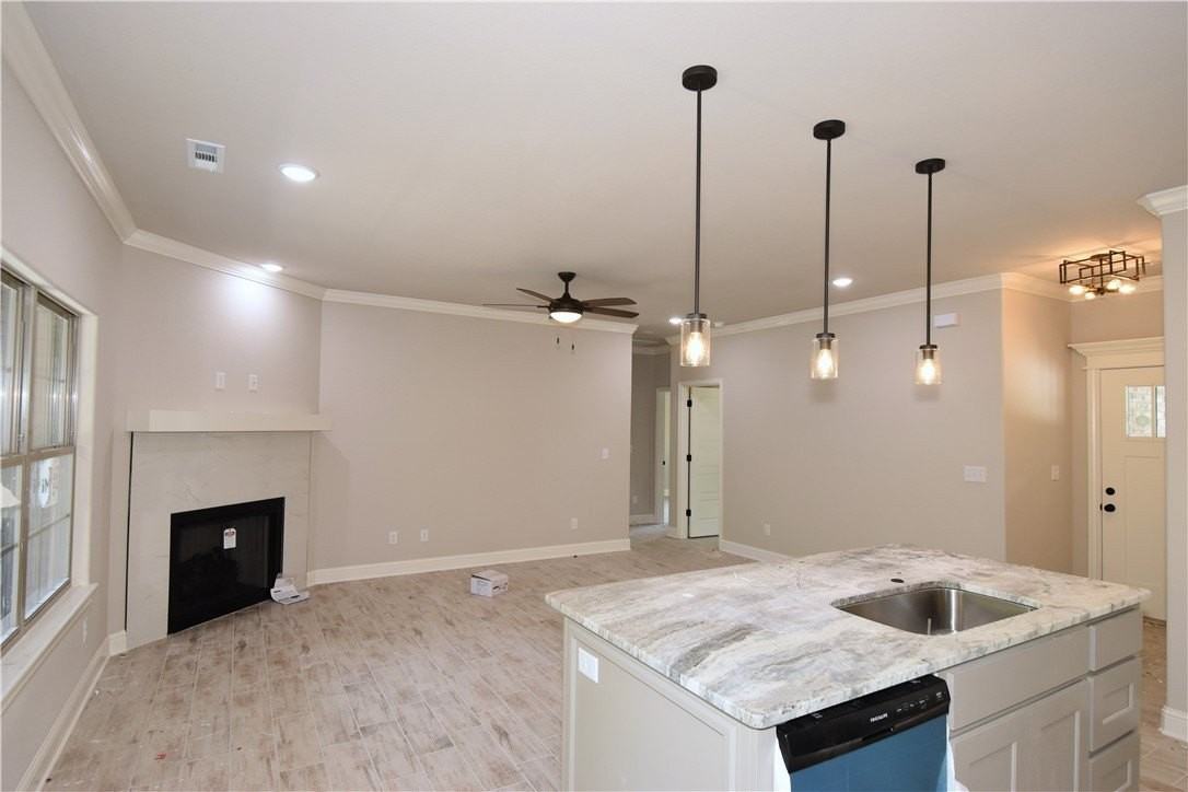 21 Kirkcudbright Ln - Photo 7 of 25