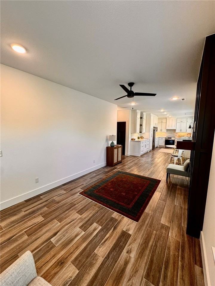 8881 Williams Rd - Photo 7 of 32