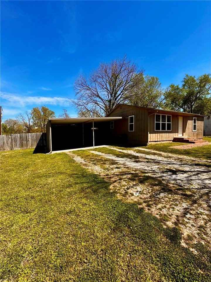 803 Greenfield St - Photo 3 of 15