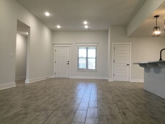 231 Palm St - Photo 4 of 23