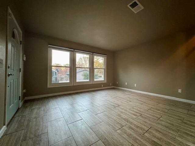 15 Nantucket Dr - Photo 4 of 17