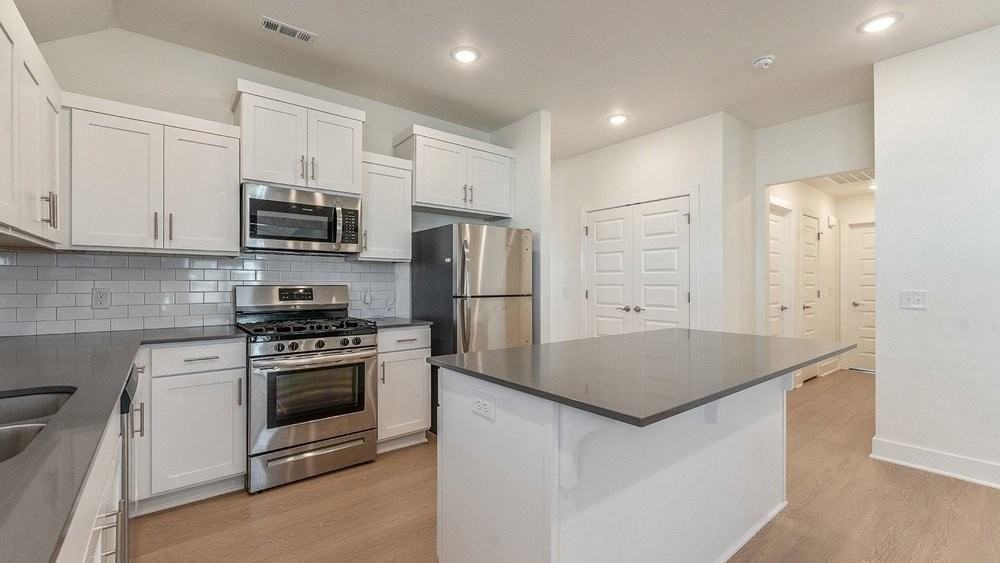 4246 W Buckaroo St - Photo 7 of 21