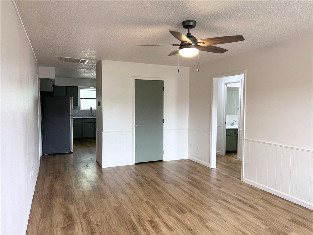 2018 W Olive St - Photo 2 of 18