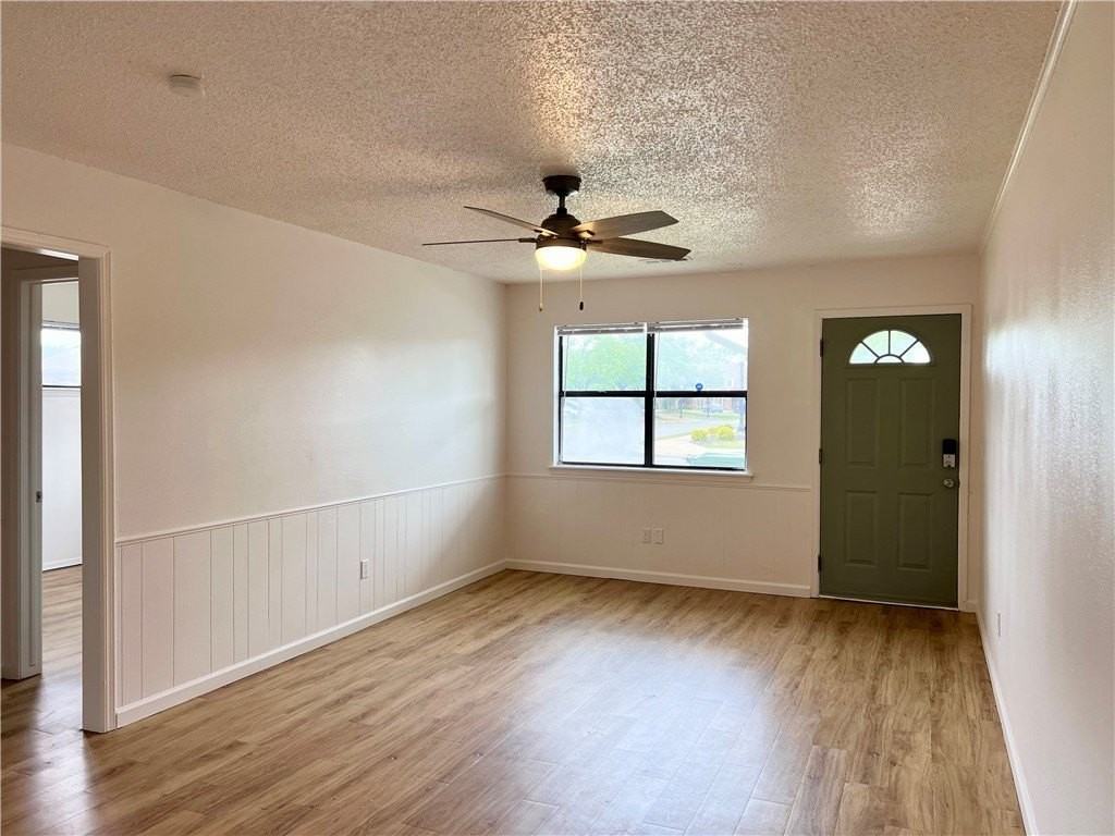 2018 W Olive St - Photo 3 of 18